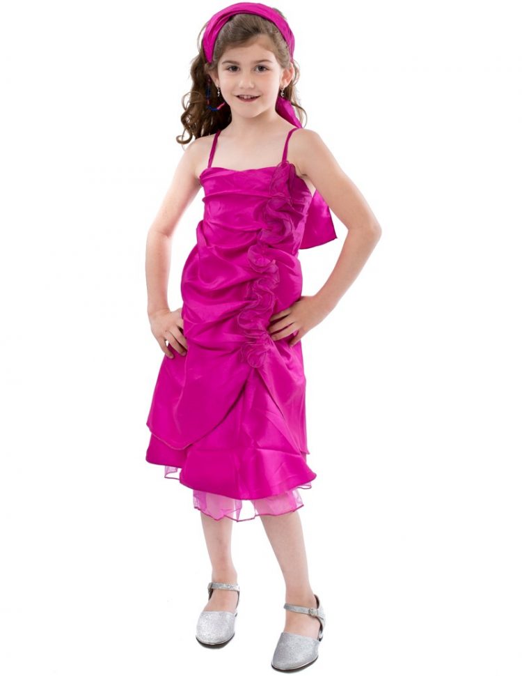 Bruidsmeisjes jurk Lola fuchsia roze is gemaakt van gladde stof de rok valt tot iets over de knie
