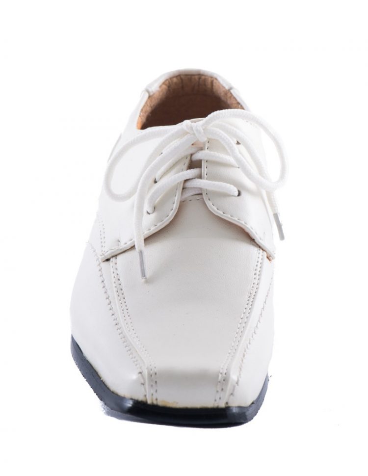 Jongens schoenen Off White met een spitse neus en veters